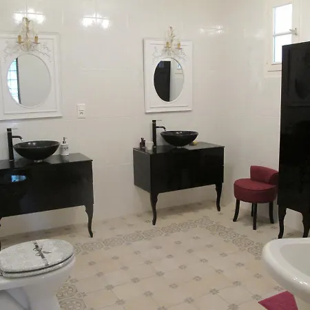L'oustau De Bigatie 3* Lambesc