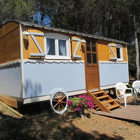 L'oustau De Bigatie Bed & Breakfast Lambesc