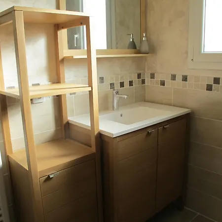 L'oustau De Bigatie Bed & Breakfast